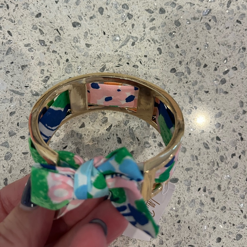 NWT/GWP Lilly Pulitzer Scarf Gold Cuff Bracelet